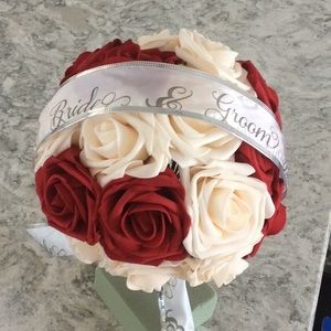 Red/white bridal wedding bouquet